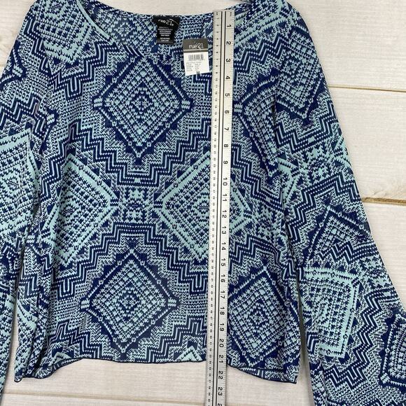 Rue 21 Top Womens M Blue Sheer Split Back Geometric Print Long Bell Sleeve NWT - Picture 6 of 10